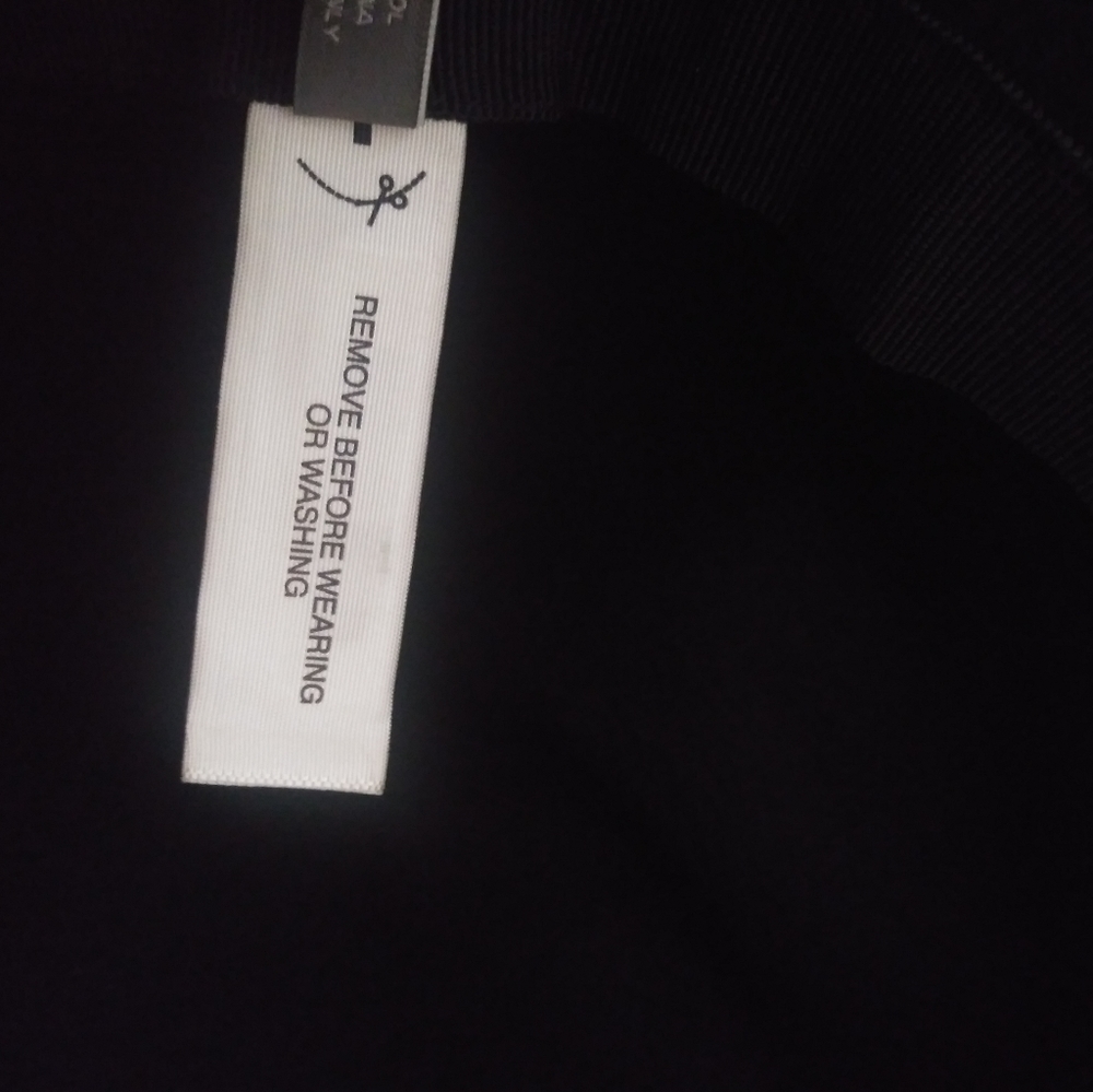 Hat - Picture 3 of 4